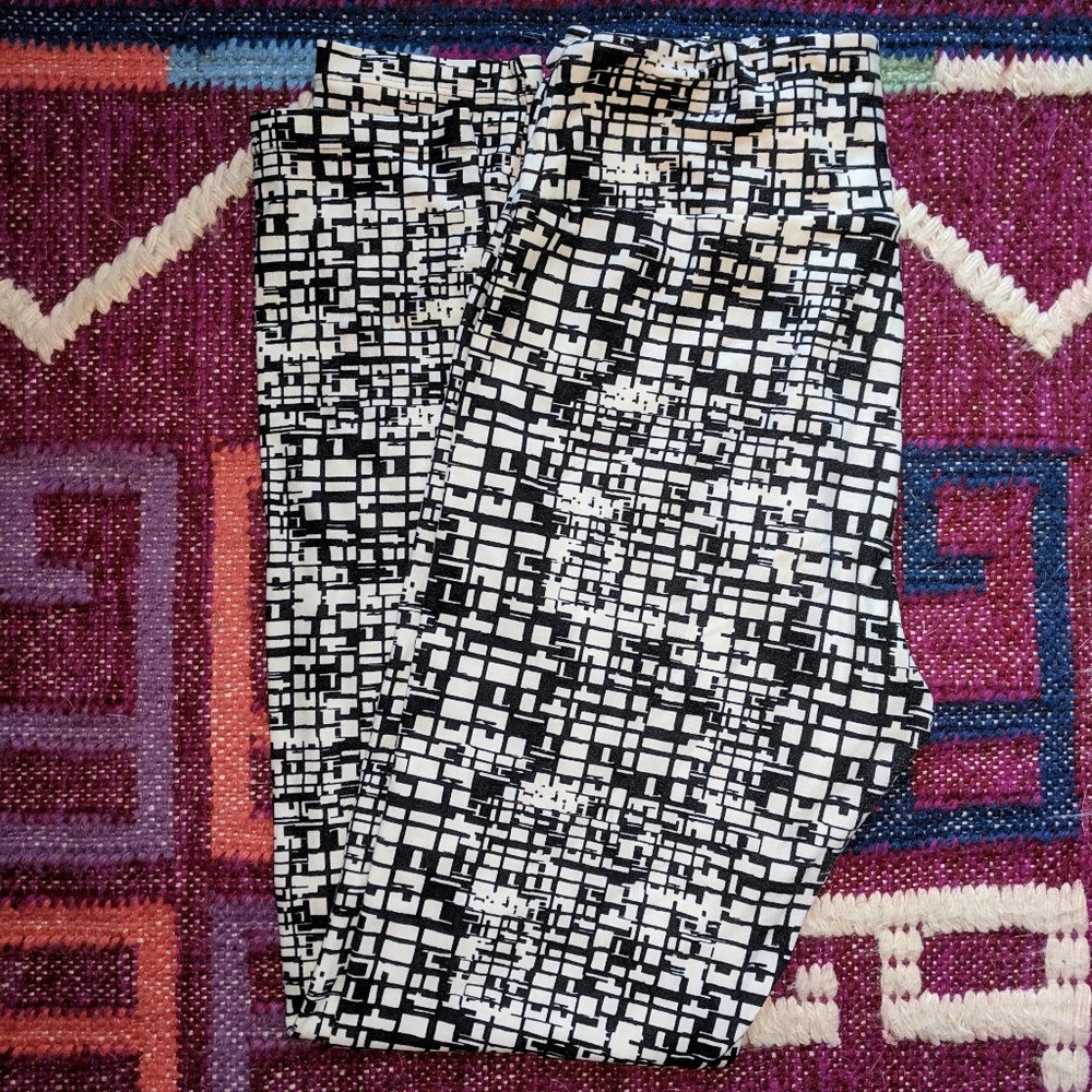 LuLaRoe Abstract Leggings - OS